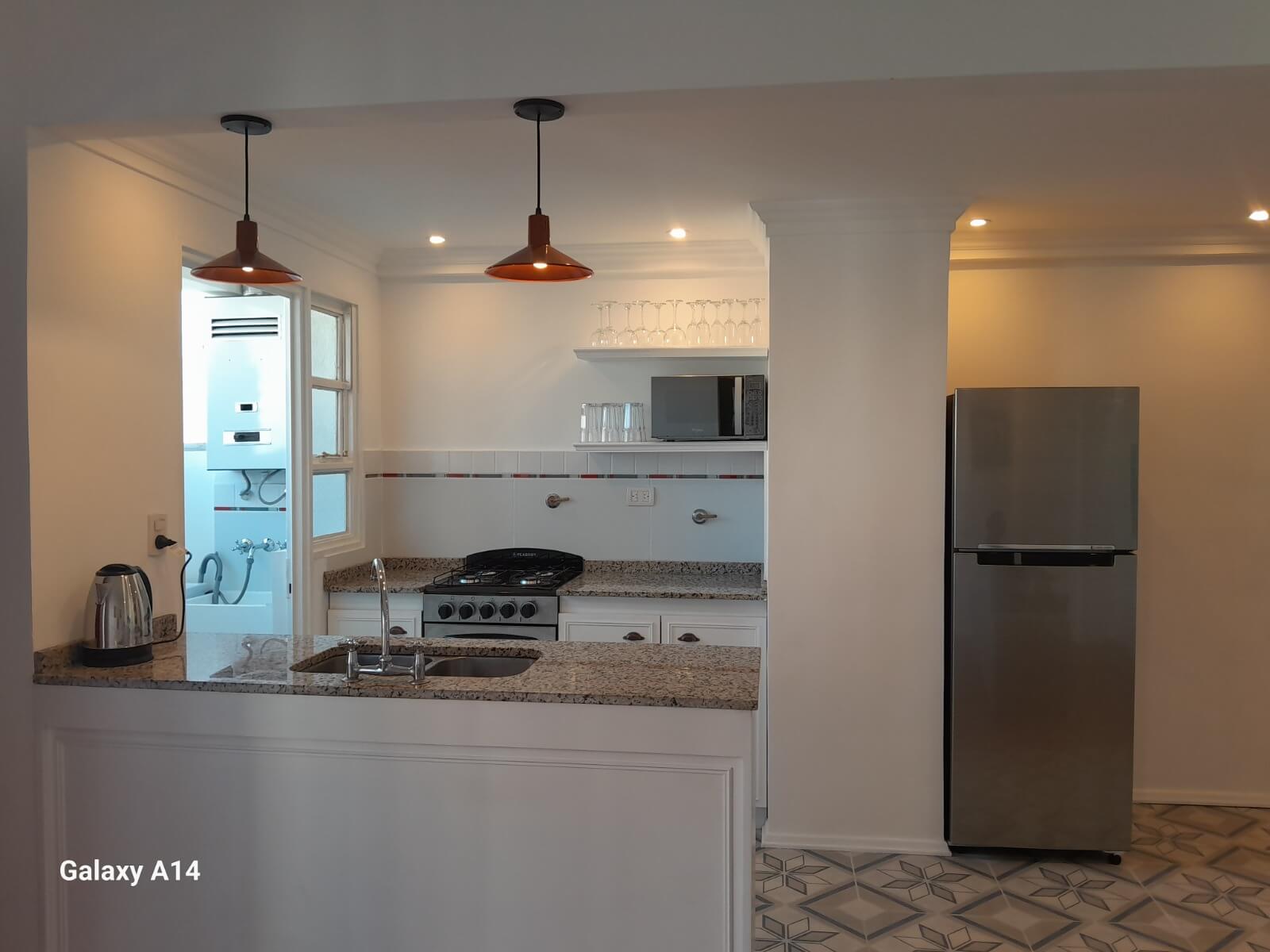 Cocina integrada al living.